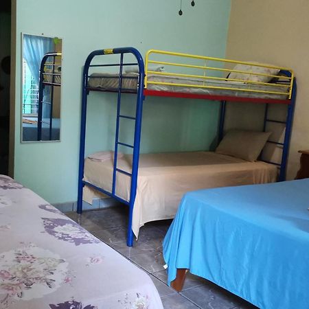 Cabinas Mitchaelle'S Puerto Viejo de Talamanca Экстерьер фото
