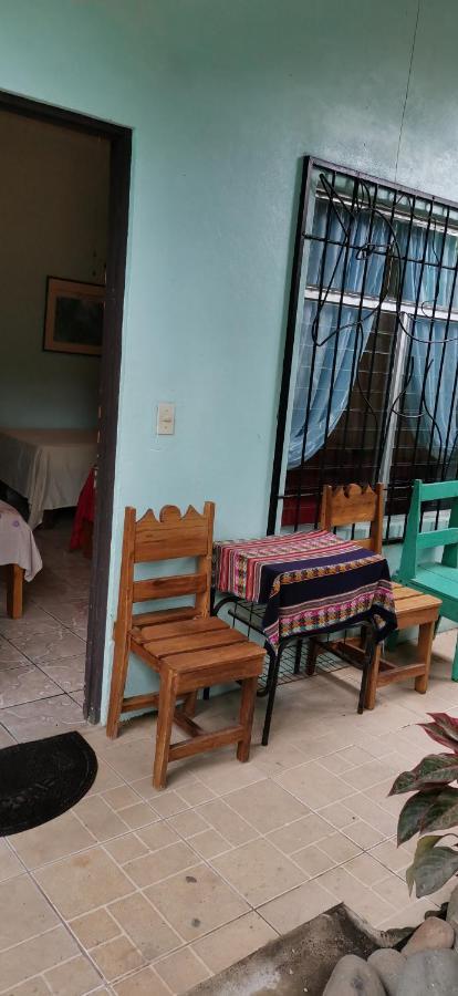 Cabinas Mitchaelle'S Puerto Viejo de Talamanca Экстерьер фото