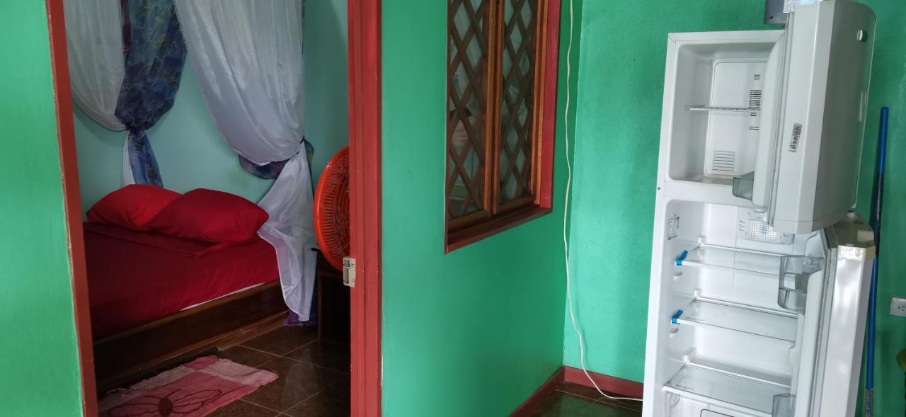 Cabinas Mitchaelle'S Puerto Viejo de Talamanca Экстерьер фото