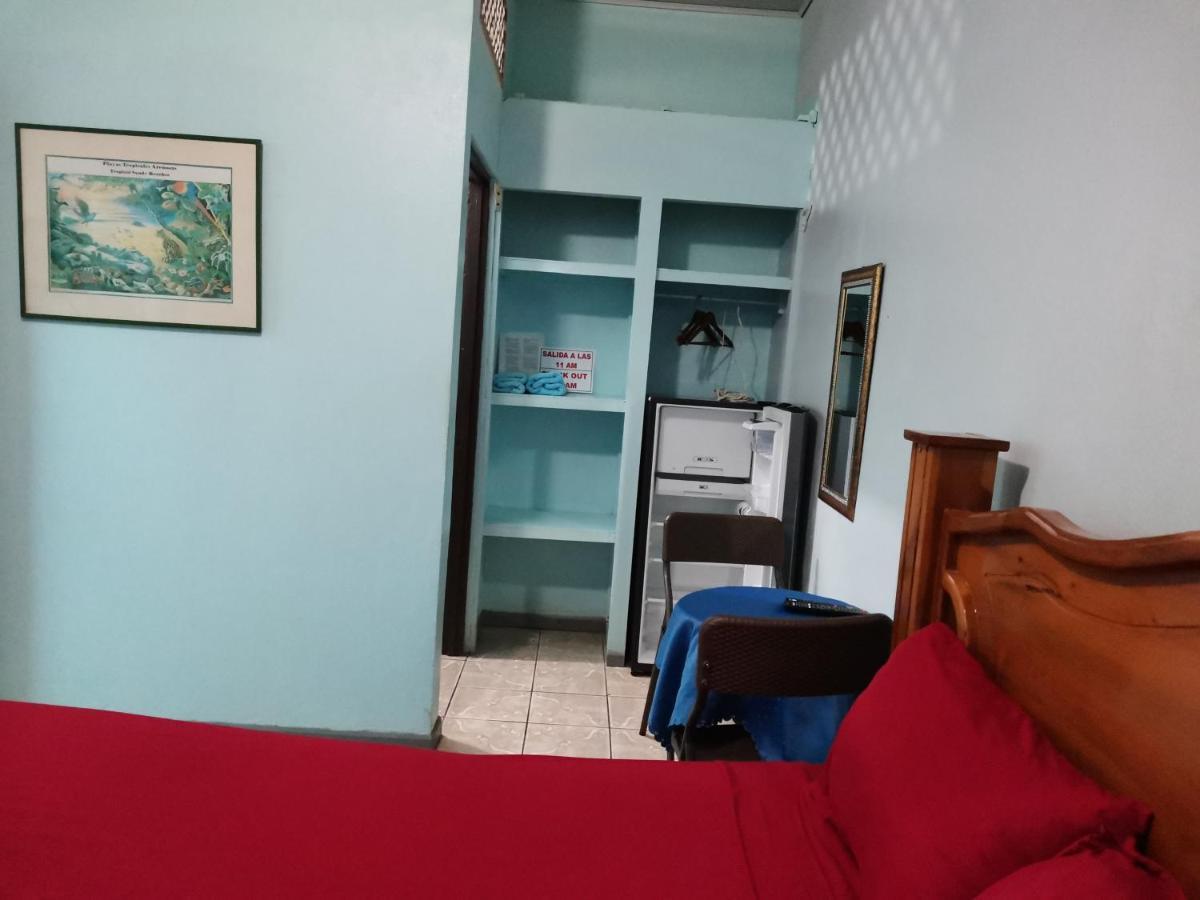 Cabinas Mitchaelle'S Puerto Viejo de Talamanca Экстерьер фото