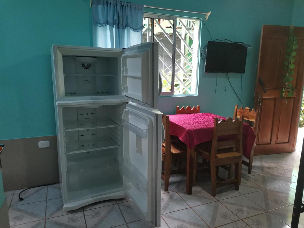 Cabinas Mitchaelle'S Puerto Viejo de Talamanca Экстерьер фото