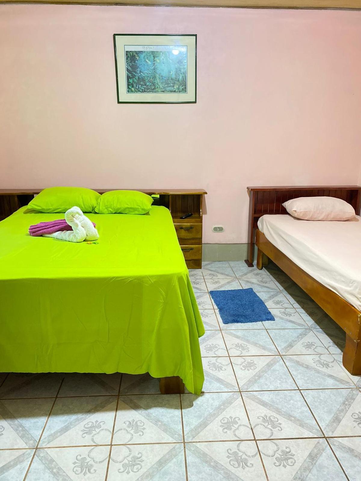 Cabinas Mitchaelle'S Puerto Viejo de Talamanca Экстерьер фото