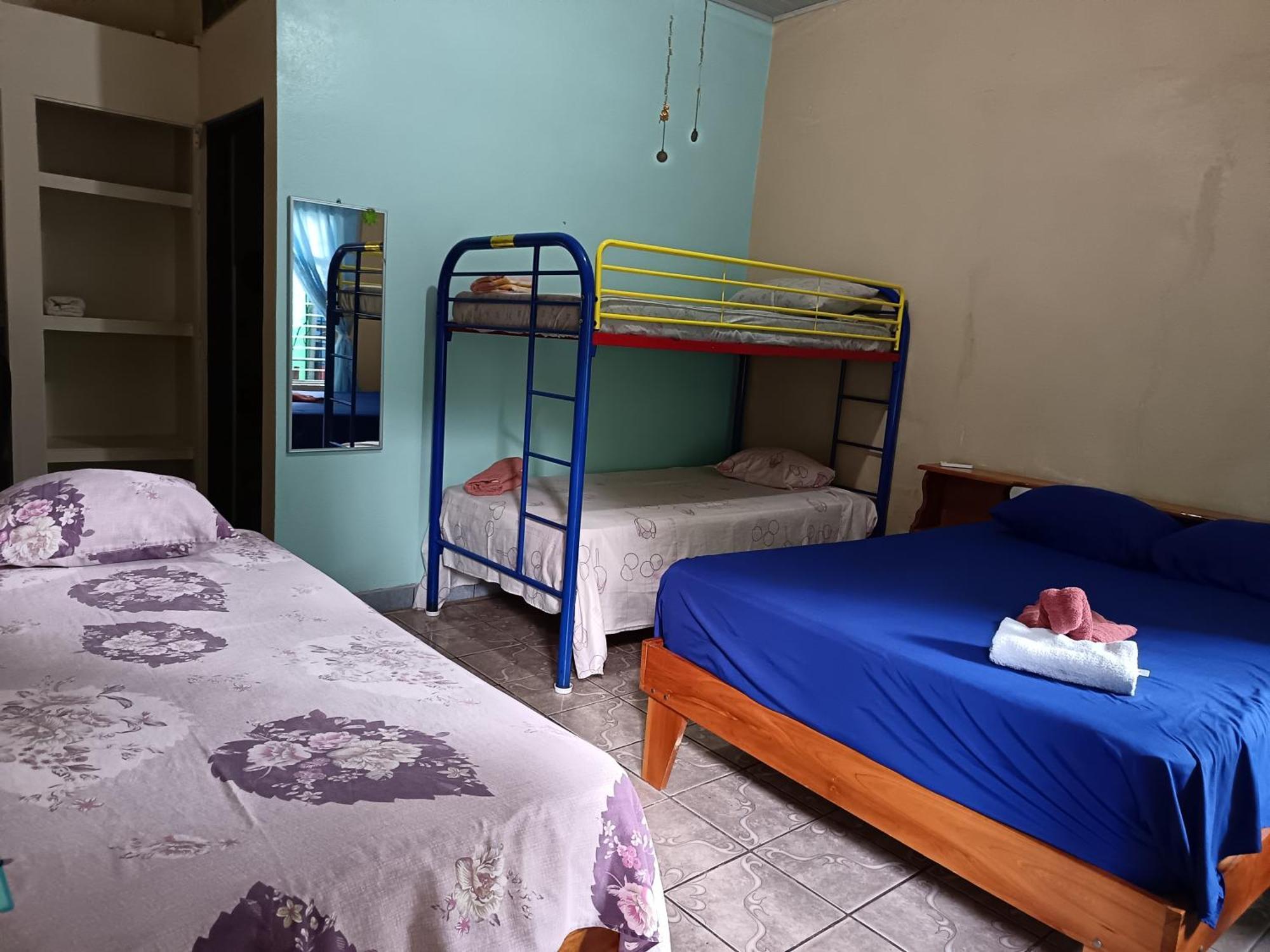Cabinas Mitchaelle'S Puerto Viejo de Talamanca Экстерьер фото